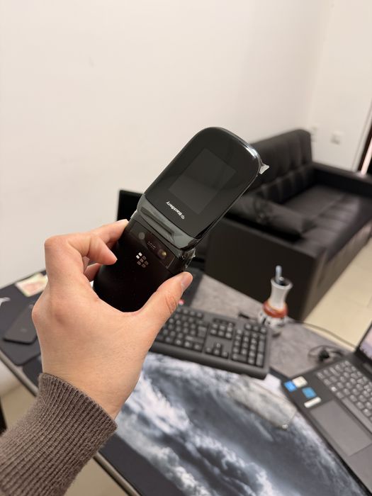 Perfectum Verizon Black Berry 9670 style