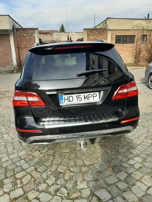 Mercedes-Benz Clasa M (W166) ML 350 BlueTEC V6 (258 CP)