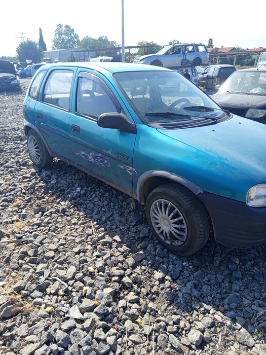 Опел Корса 1.4 бензин