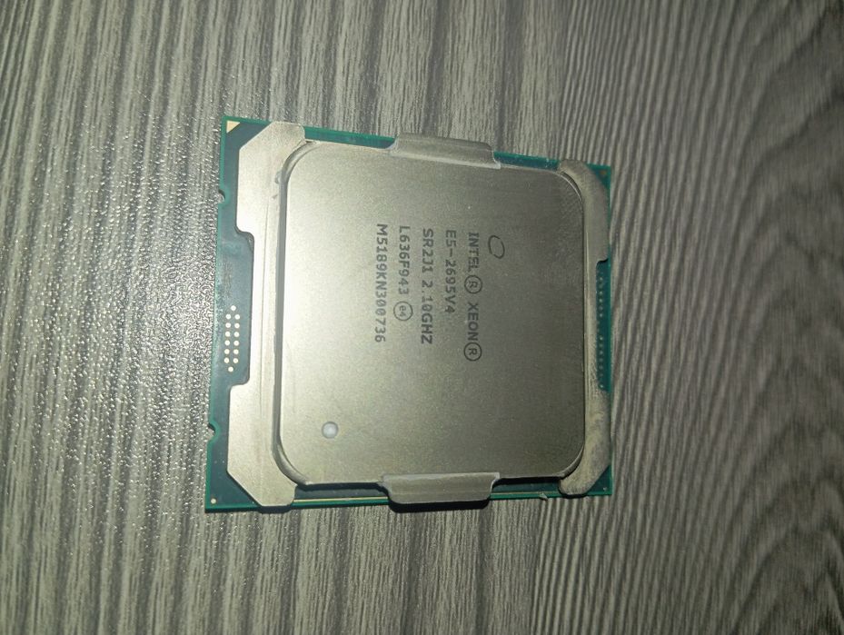 Процессор Intel XEON