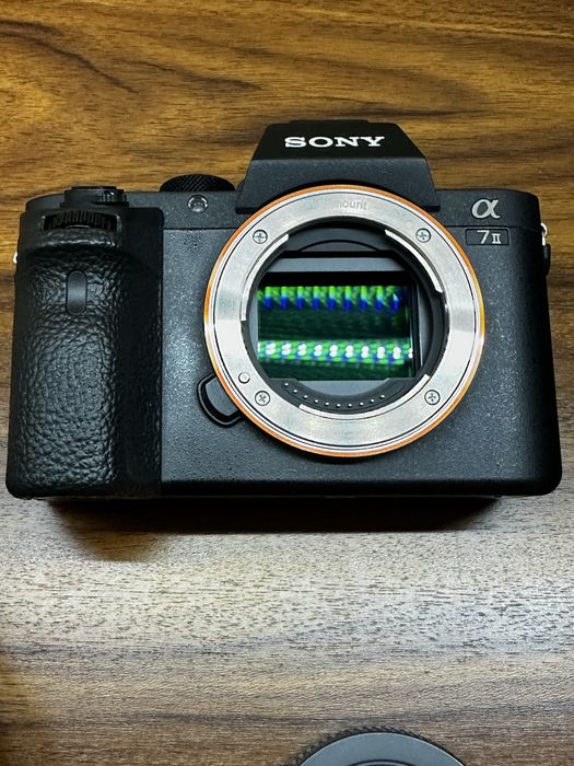 Sony alpha A7 II + obiectiv Sony FE 50mm F1.8