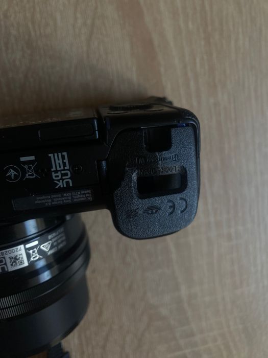 Cameră Sony ZV-E10