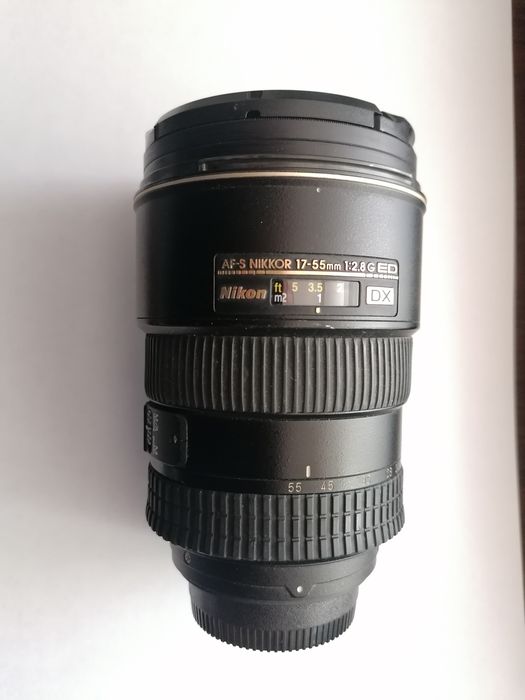 Obiectiv Nikon AF-S DX 17-55mm f/2.8G IF-ED
Obiectivul se prezinta int