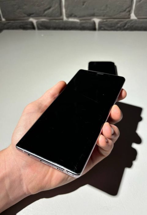 IPhone 13 mini , Samsung galaxy note 9