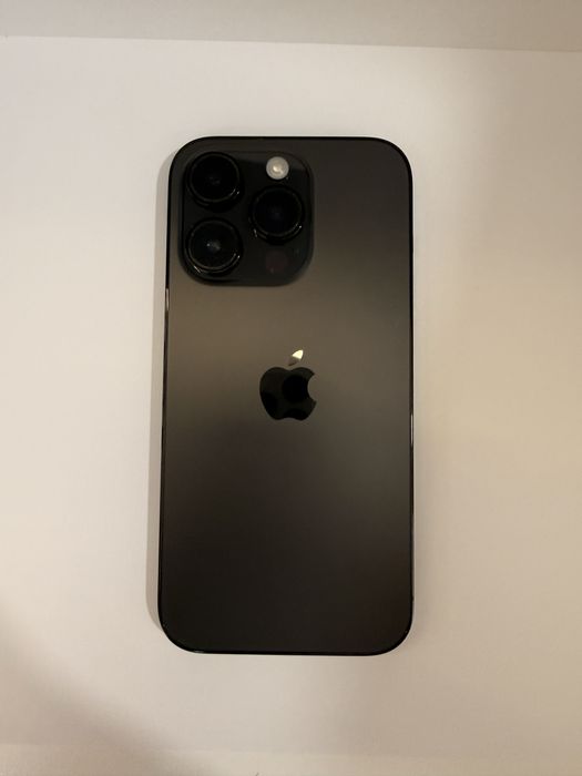 Iphone 14 Pro 256 GB functioneaza perfect.