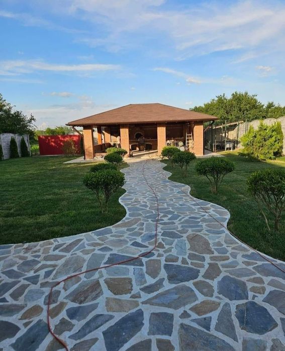 Piatra naturala decorativa vând și montez