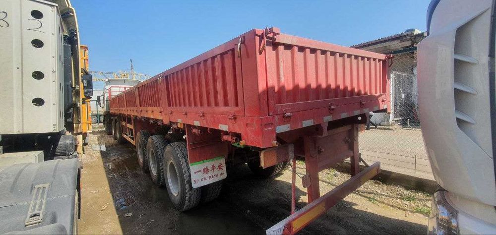 Полуприцеп-шаланда (контейнеровоз)