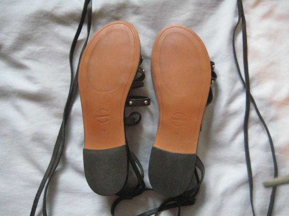 Продавам дамски кожени сандали с кожени връзки Made in INDIA