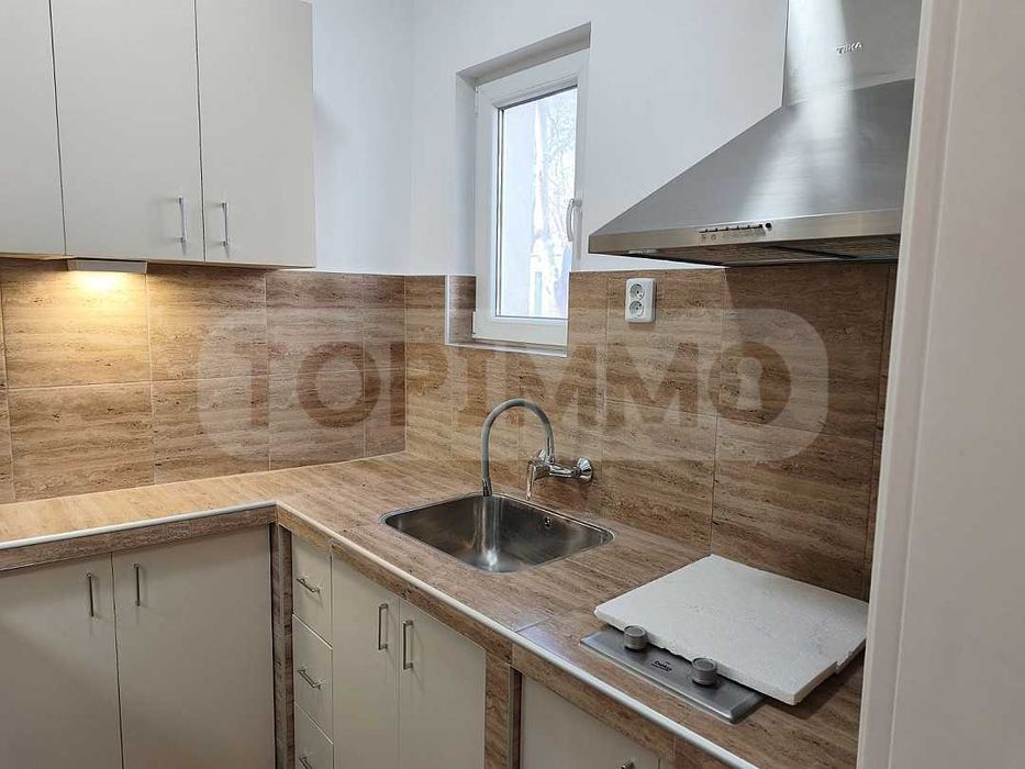 Дава се под наем Офис в Варна, Гръцка махала - 100 кв.м за 1097.01 € - Снимка #12