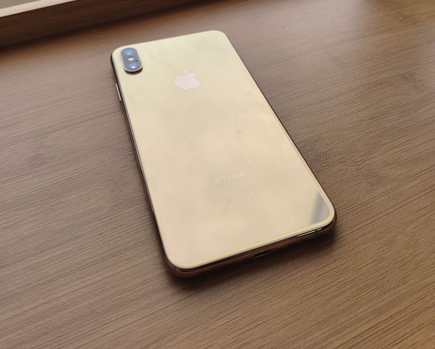 iPhone XS max 64 GB в отличном состоянии