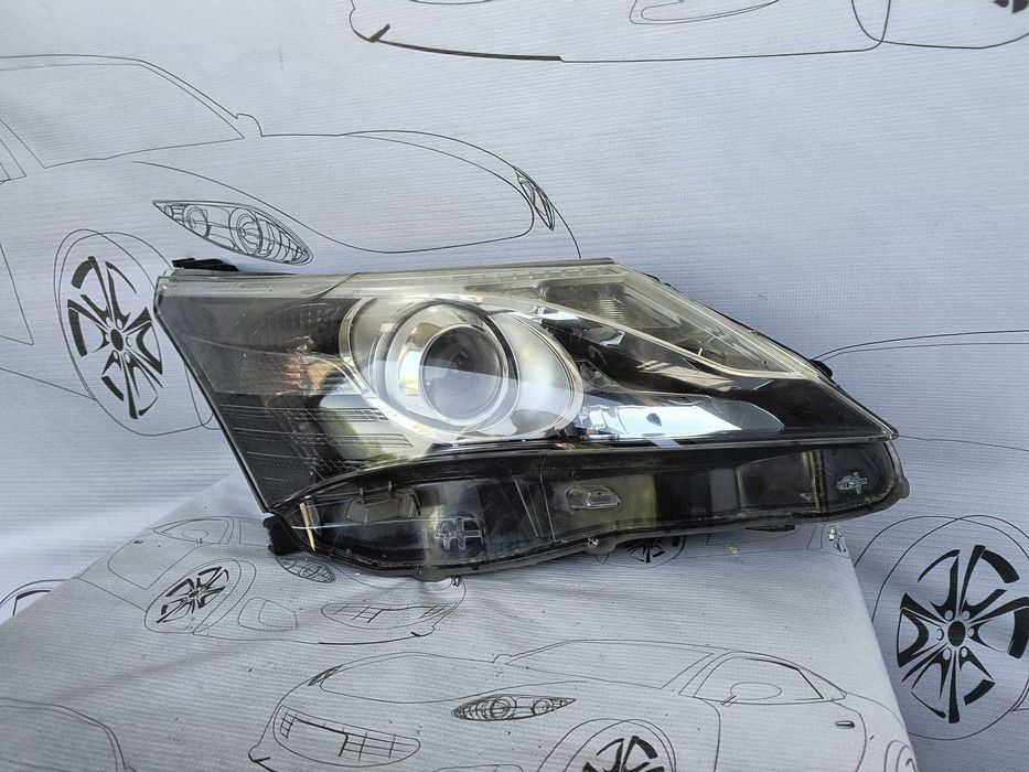 Far Dreapta Uk Cu Lupa Toyota Avensis 2015 / 2015-2018 Cod OEM H296AR-DE (1E1)