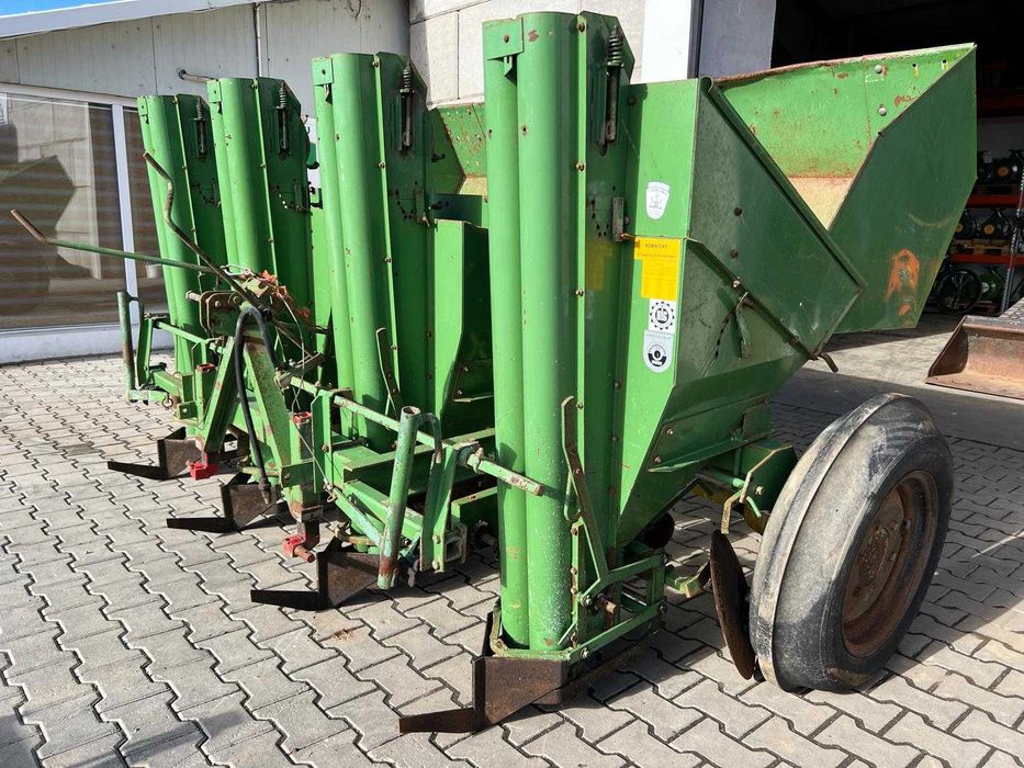 Plantator cartofi Hassia - 4 randuri , basculabil