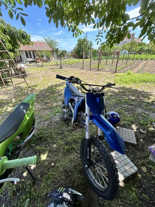 Продавам син телстар 125кубика