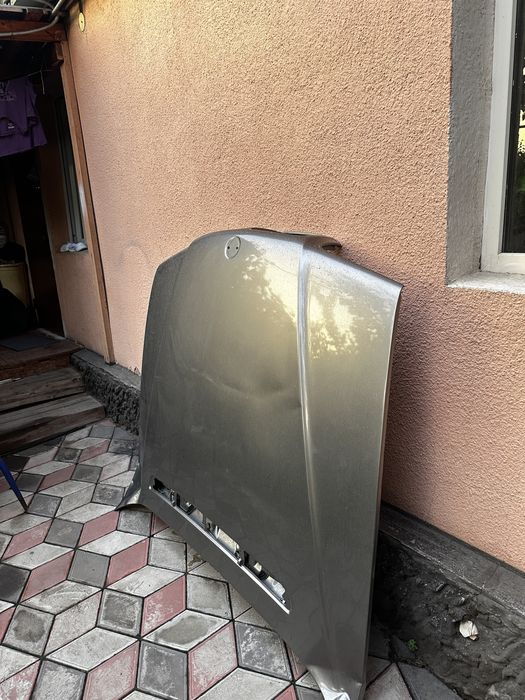 Продам капот е 38