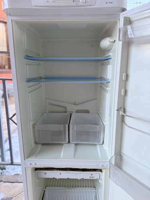 Холодилник Indesit