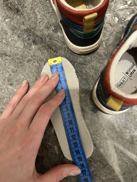 Кроссовки детские