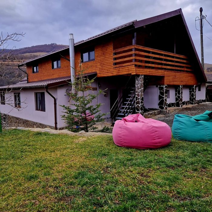 Cabana  de inchiriat cu ciubar si piscina