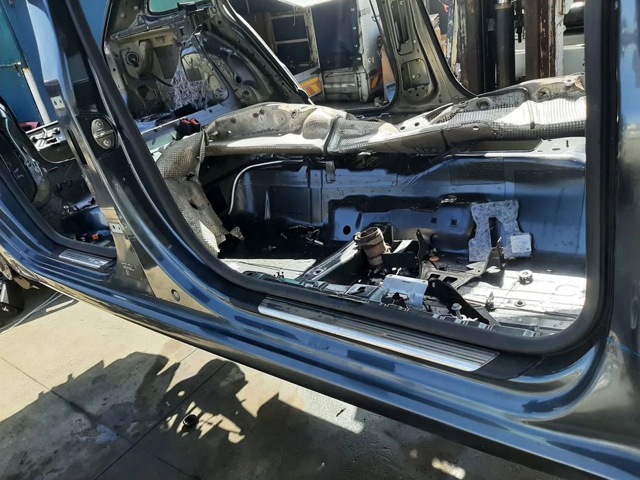 prag dreapta skoda superb 2 3t combi facelift 2014