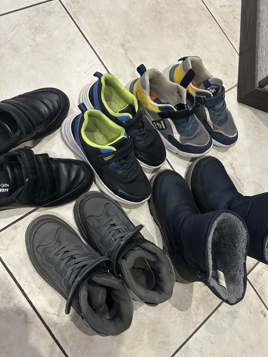 Обувь на мальчика 6-7 лет,3000т.все вместе.