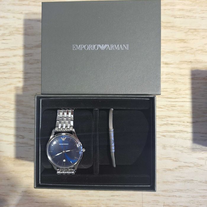 часовник + гривна комплект EMPORIO ARMANI