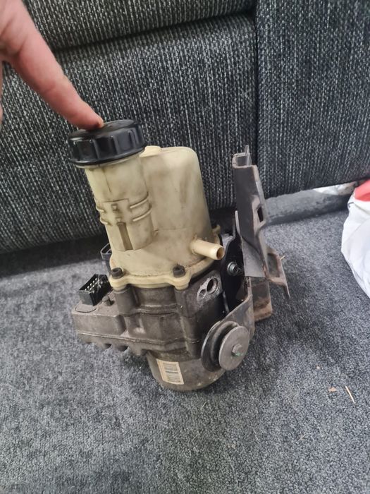 Pompa servodirectie Renault