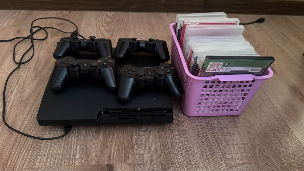 Продам Sony Playstation 3