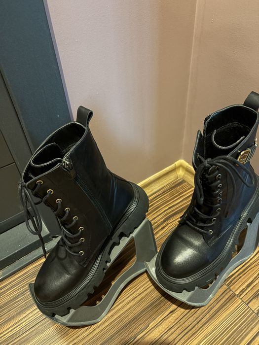 Дамски боти  с цип