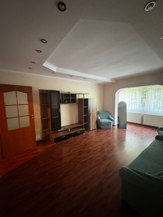 Apartament de închiriat în alea trandafirilor