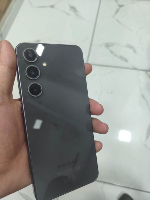 Продам Samsung s24 fe 256 gb