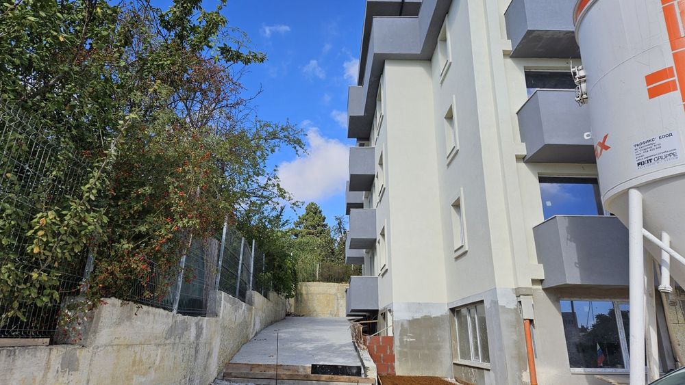 Продава се Тристаен апартамент в Варна, м-т Кочмар - 53 кв.м за 1661 €/кв.м - Снимка #2