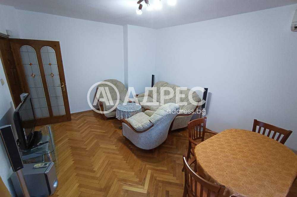 Дава се под наем Многостаен апартамент в Разград, Център - 102 кв.м за 459 € - Снимка #3