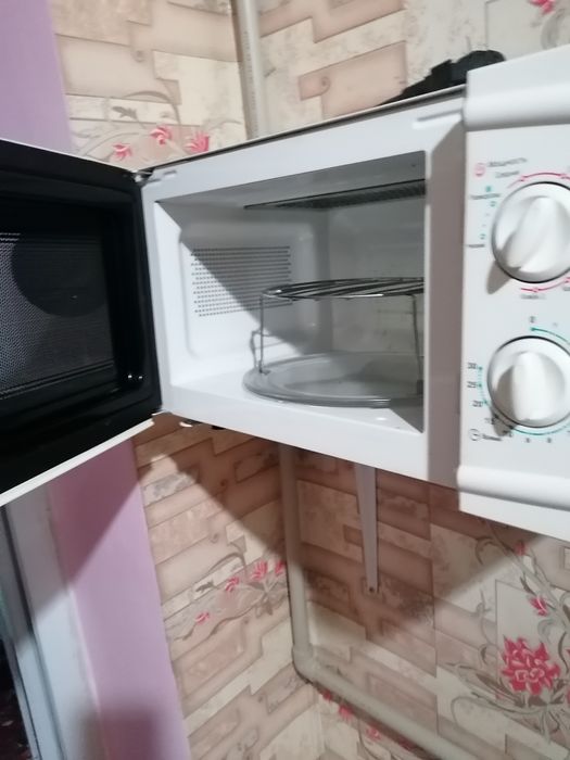 Микроволновая печь Elenberg