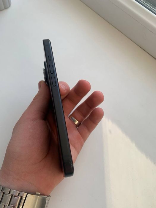 Iphone 15 e-sum версия