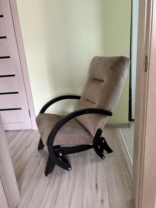 Продается кресло качалка