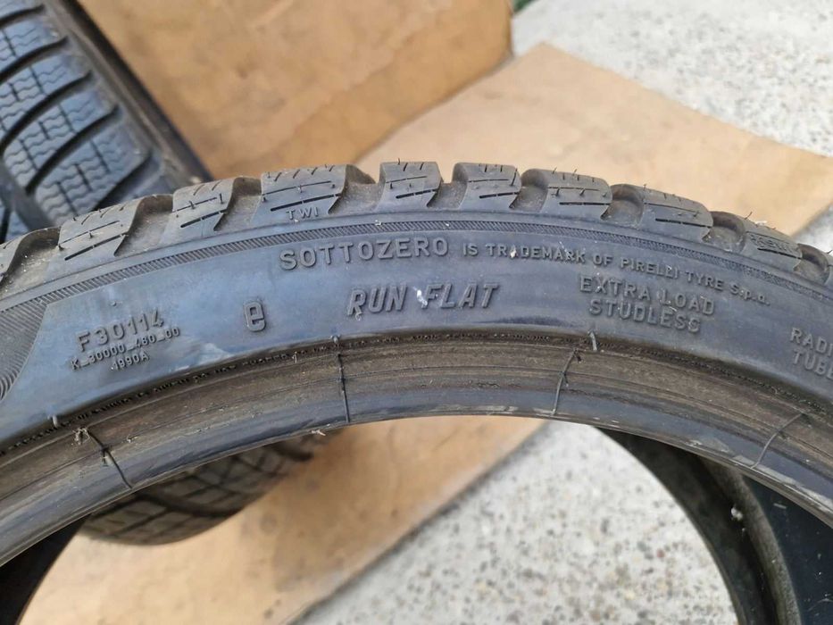 2 Pirelli R19 255/35 Зимни гуми  DOT3819