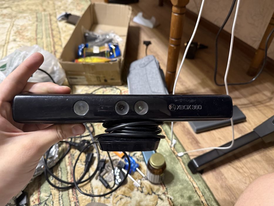 Xbox Kinect , Playstation Eye