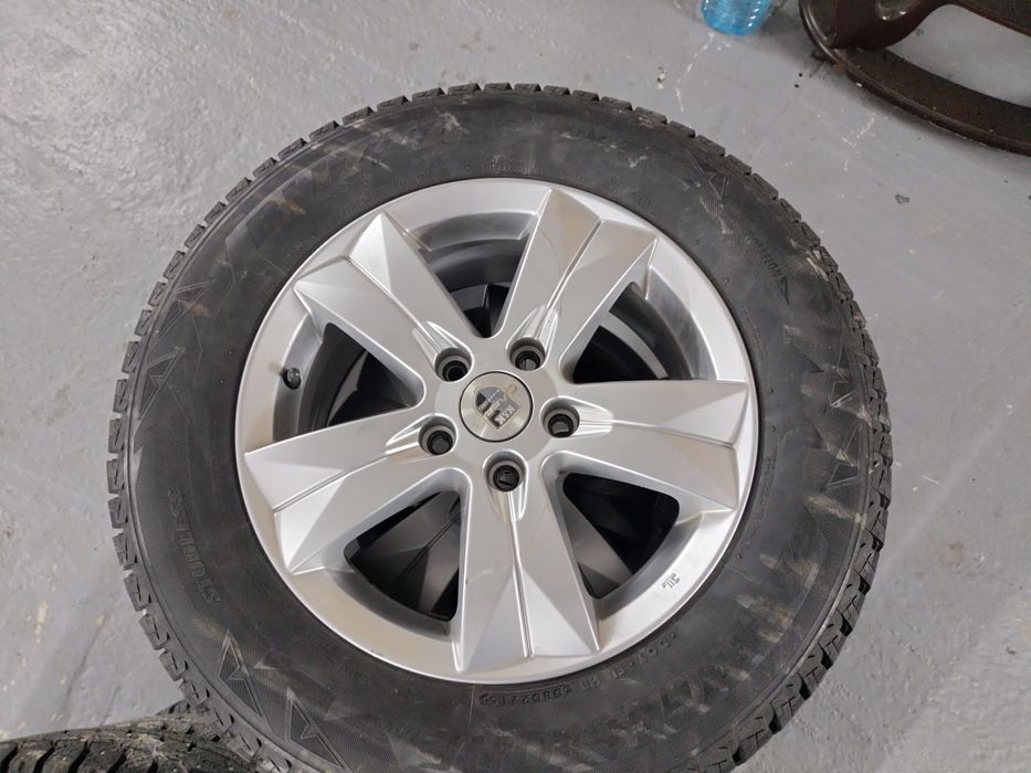 Шины 215/65/16 с дисками