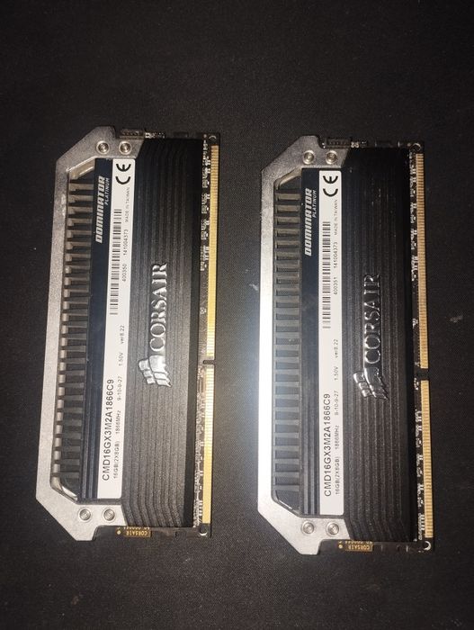 Corsair 16GB(2x8GB) DDR3