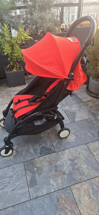 Cărucior Ultra-Compact BABYZEN YOYO² - Red (Roșu)