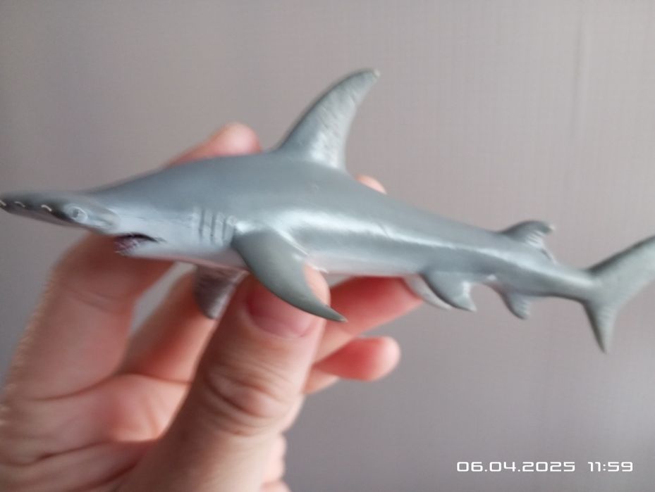 Игрушки детские акула-молот