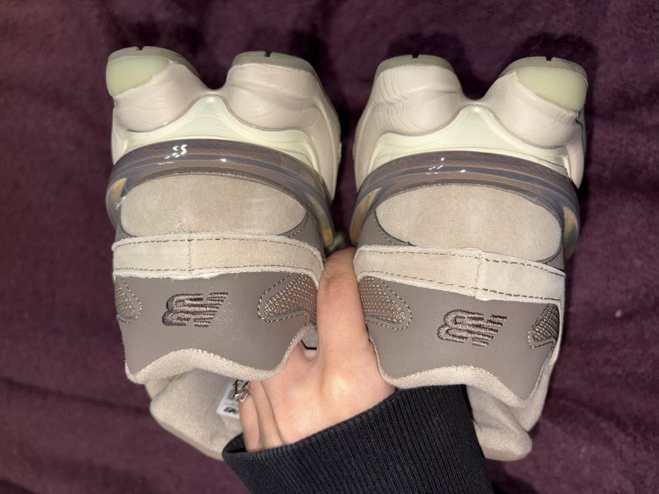 New Balance 42 Noi Bej Maro Crem