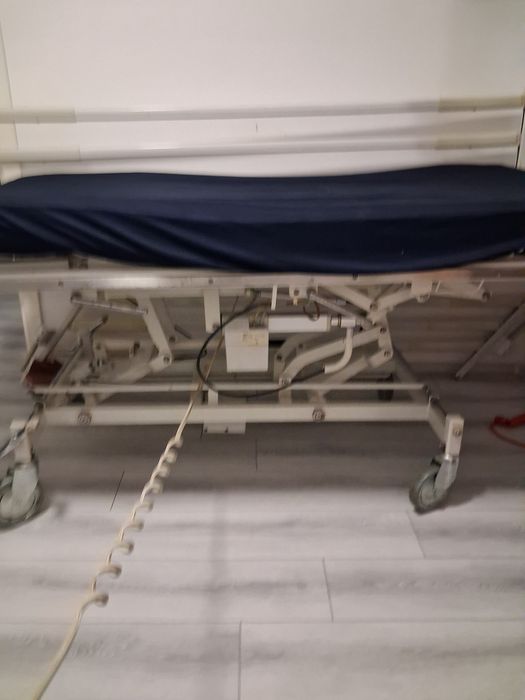 Pat medical electric cu telecomanda , ingrijire pacienti /recuperare