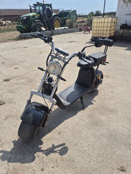 Vand sau schimb scuter electric