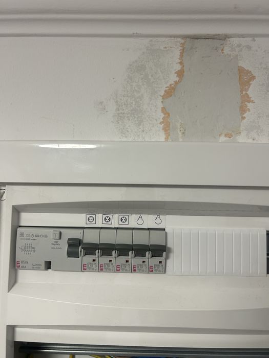 Prize, tablouri, cablaje,– electrician profesionist, zonă Vâlcea