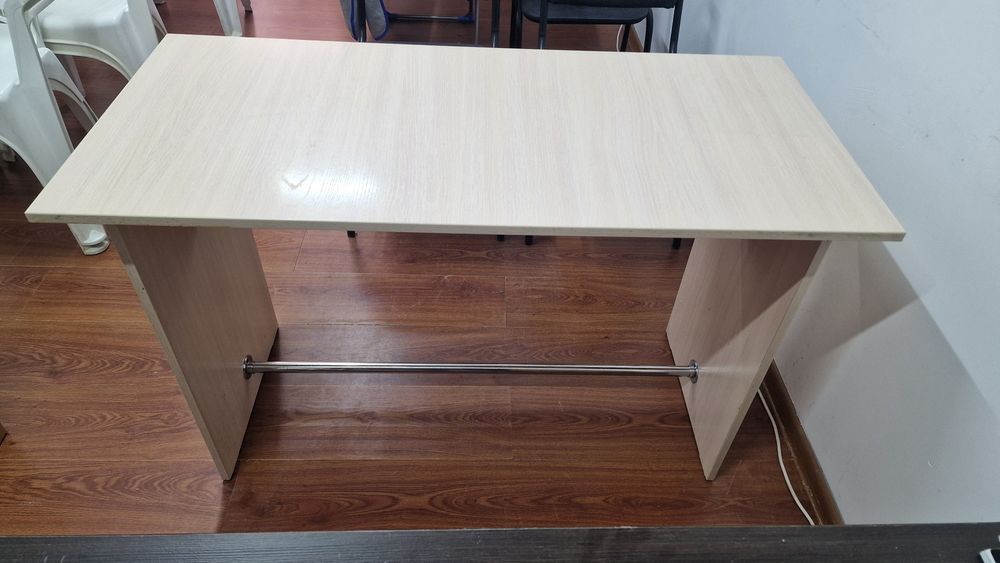 Срочно продам стулья и столы