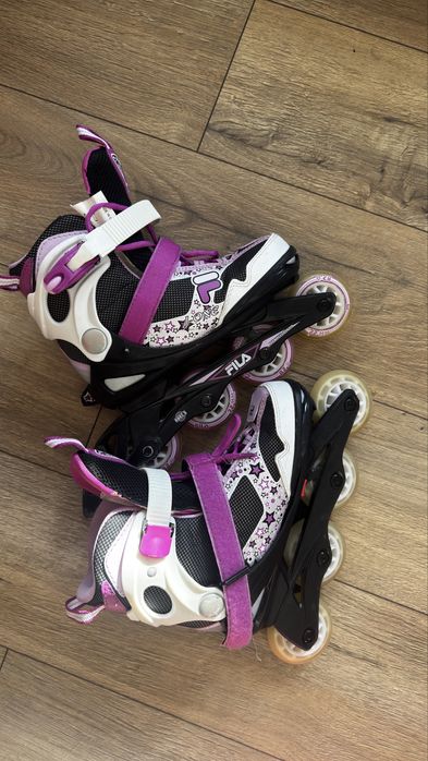 Role Fila marimea  32-36 roz