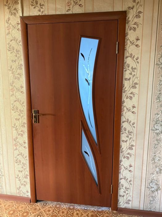 Есік сатылады б/у