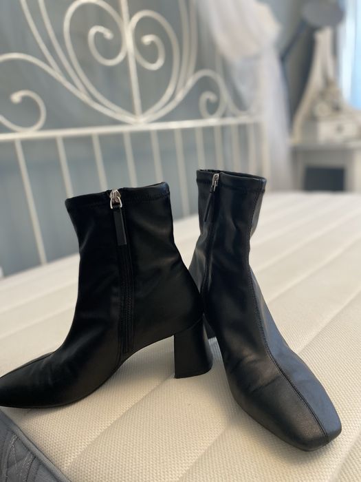 Дамски кожени боти ZARA