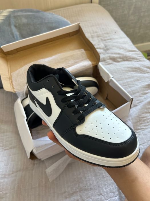 Кроссовки AJ1 Low-Top черные,новые