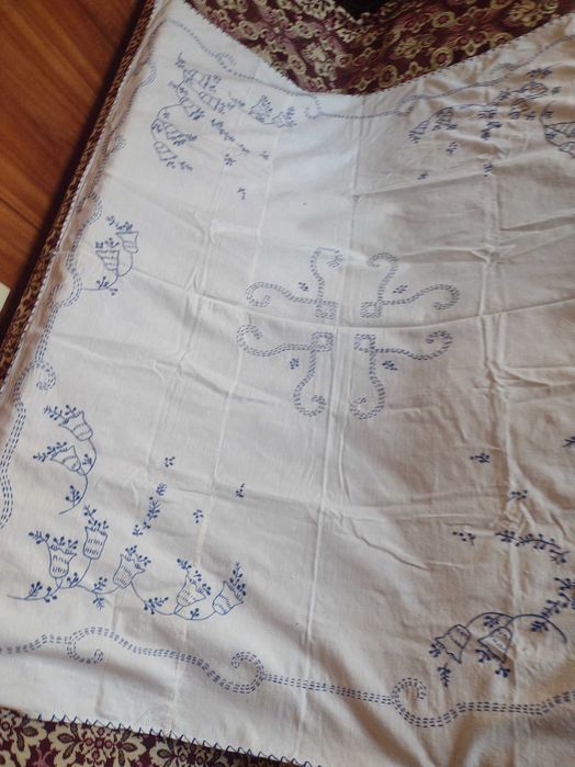 Старовремска текстилна украса за стена